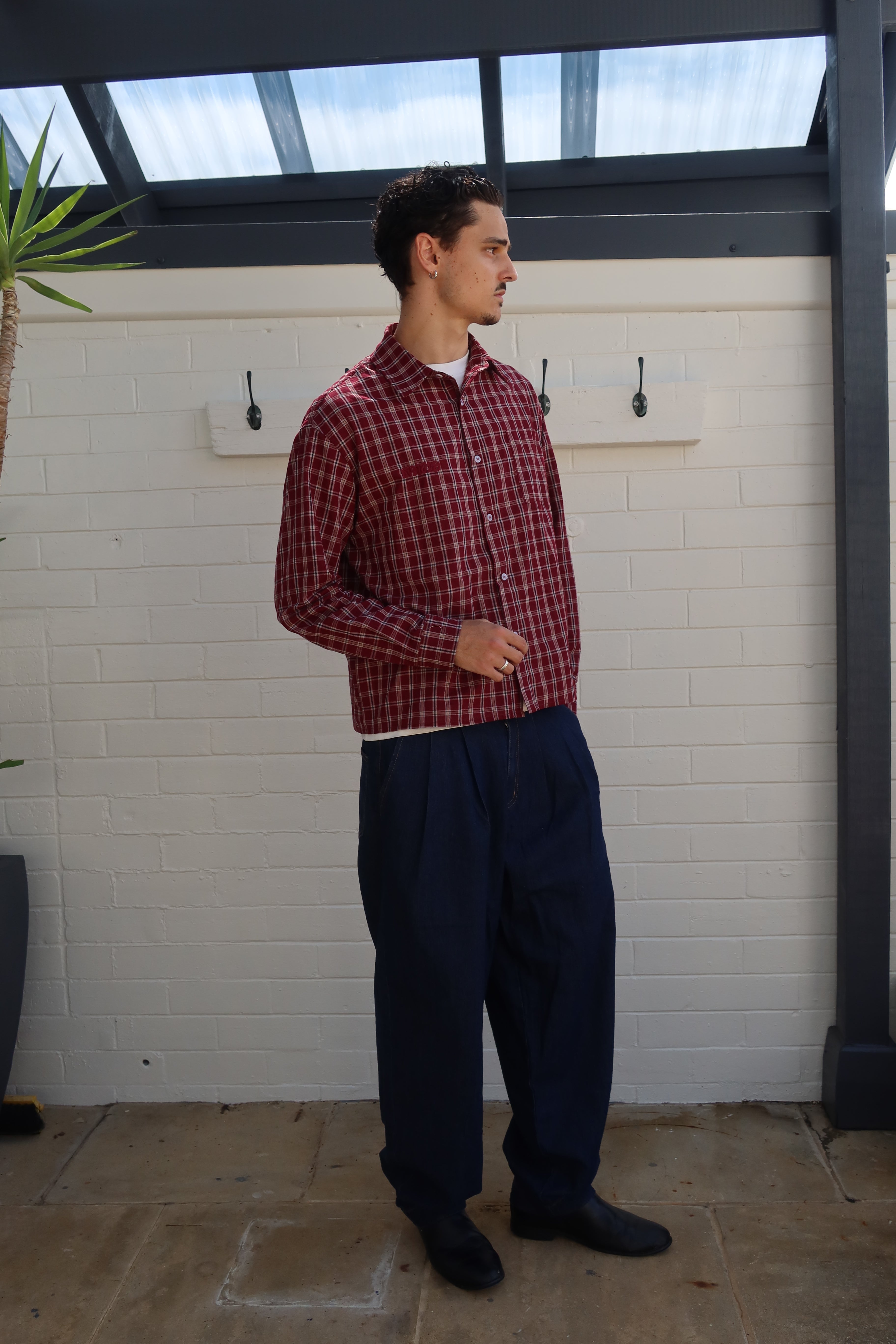 CHECKERED LONG SLEEVE BUTTON UP [DARK RED]