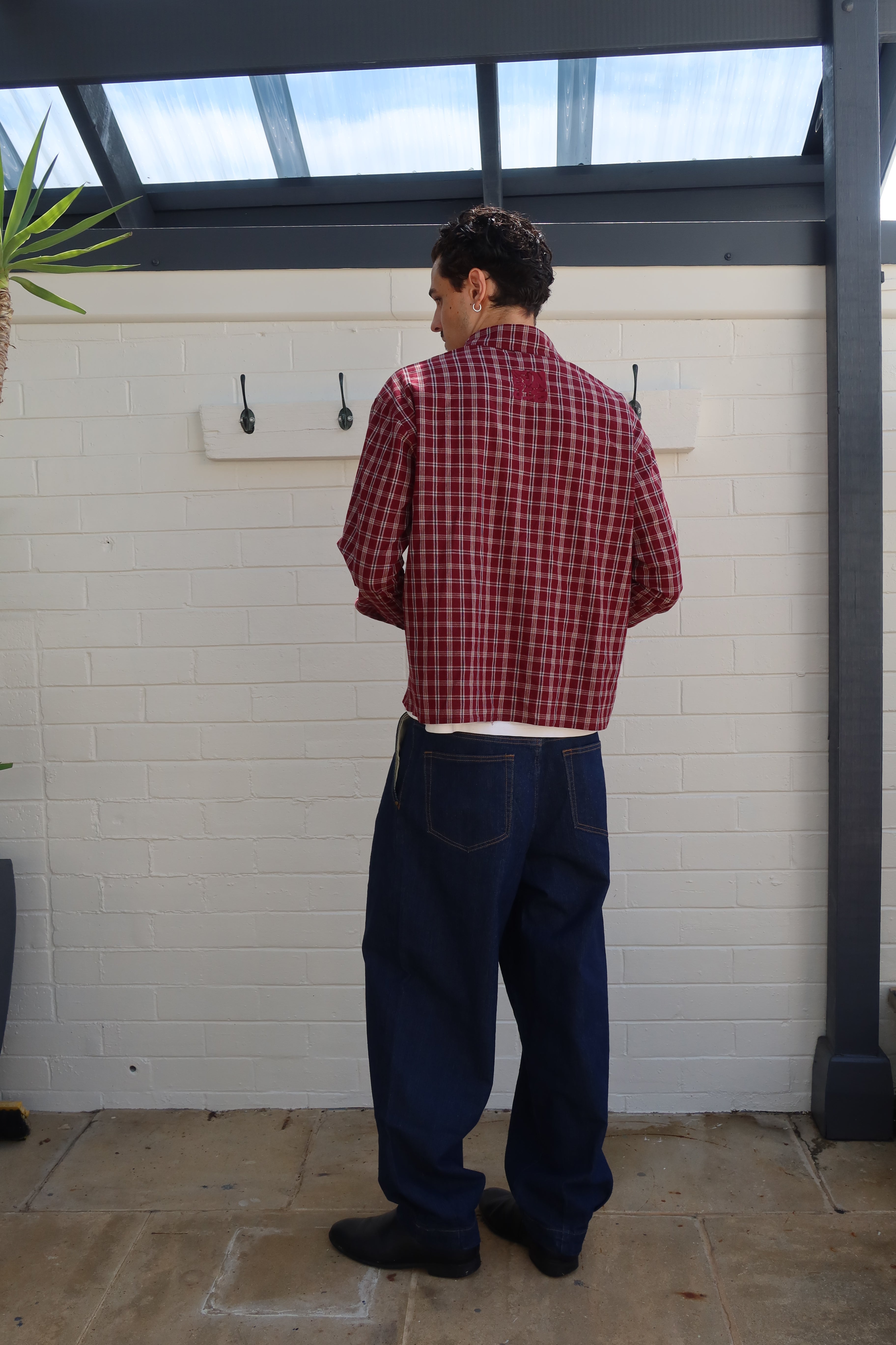 CHECKERED LONG SLEEVE BUTTON UP [DARK RED]