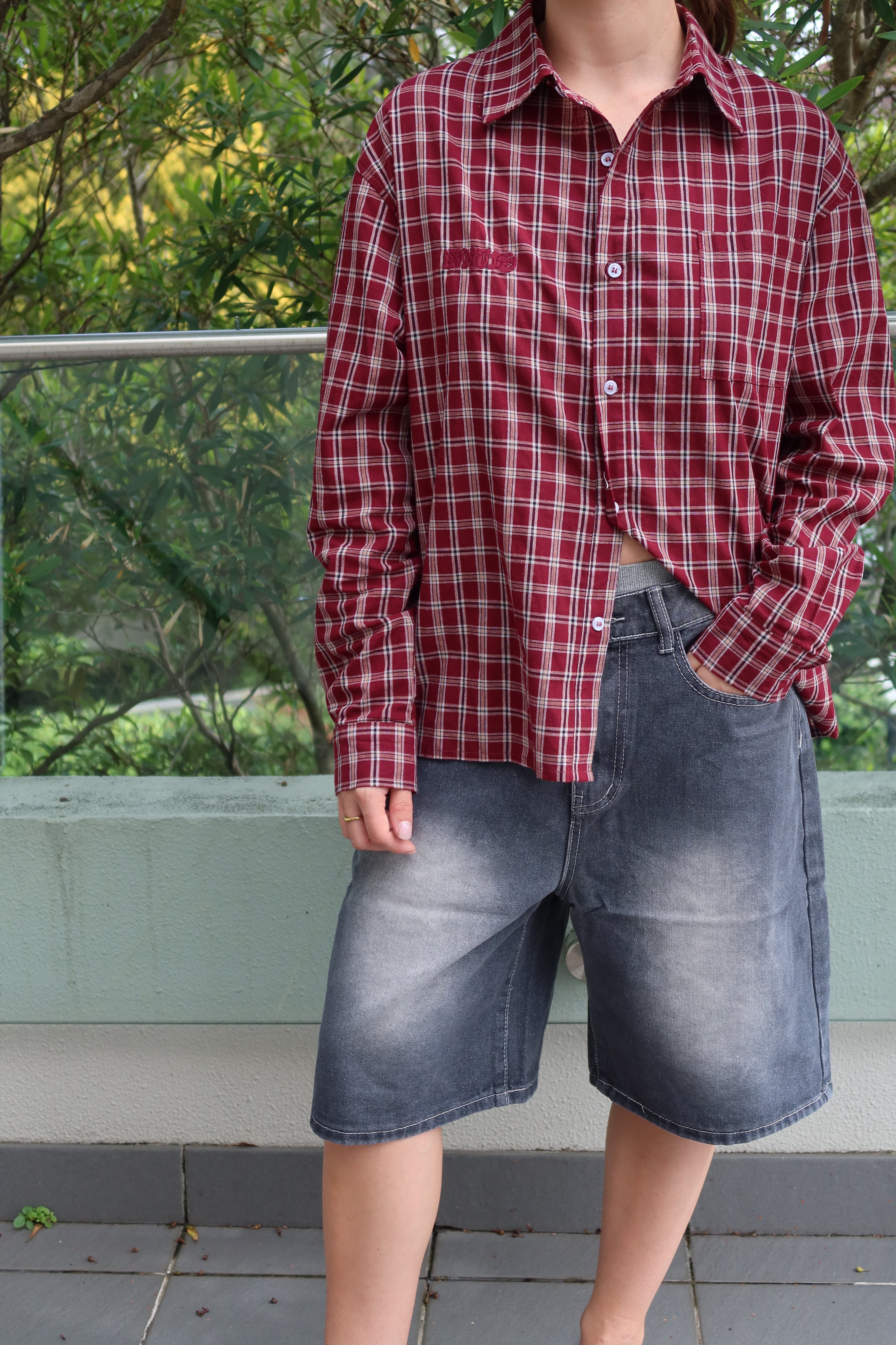 CHECKERED LONG SLEEVE BUTTON UP [DARK RED]
